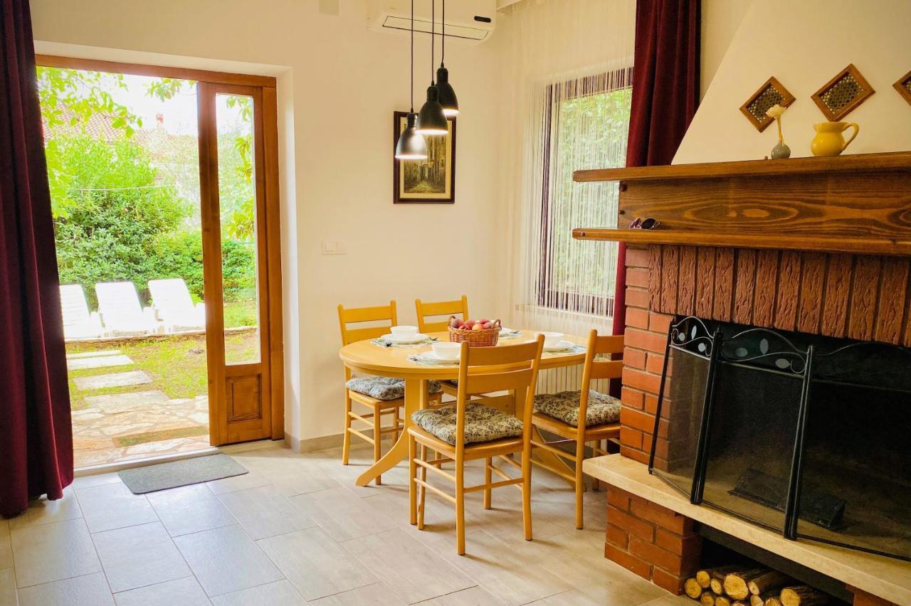 Bilini Garden Apartment بولا المظهر الخارجي الصورة